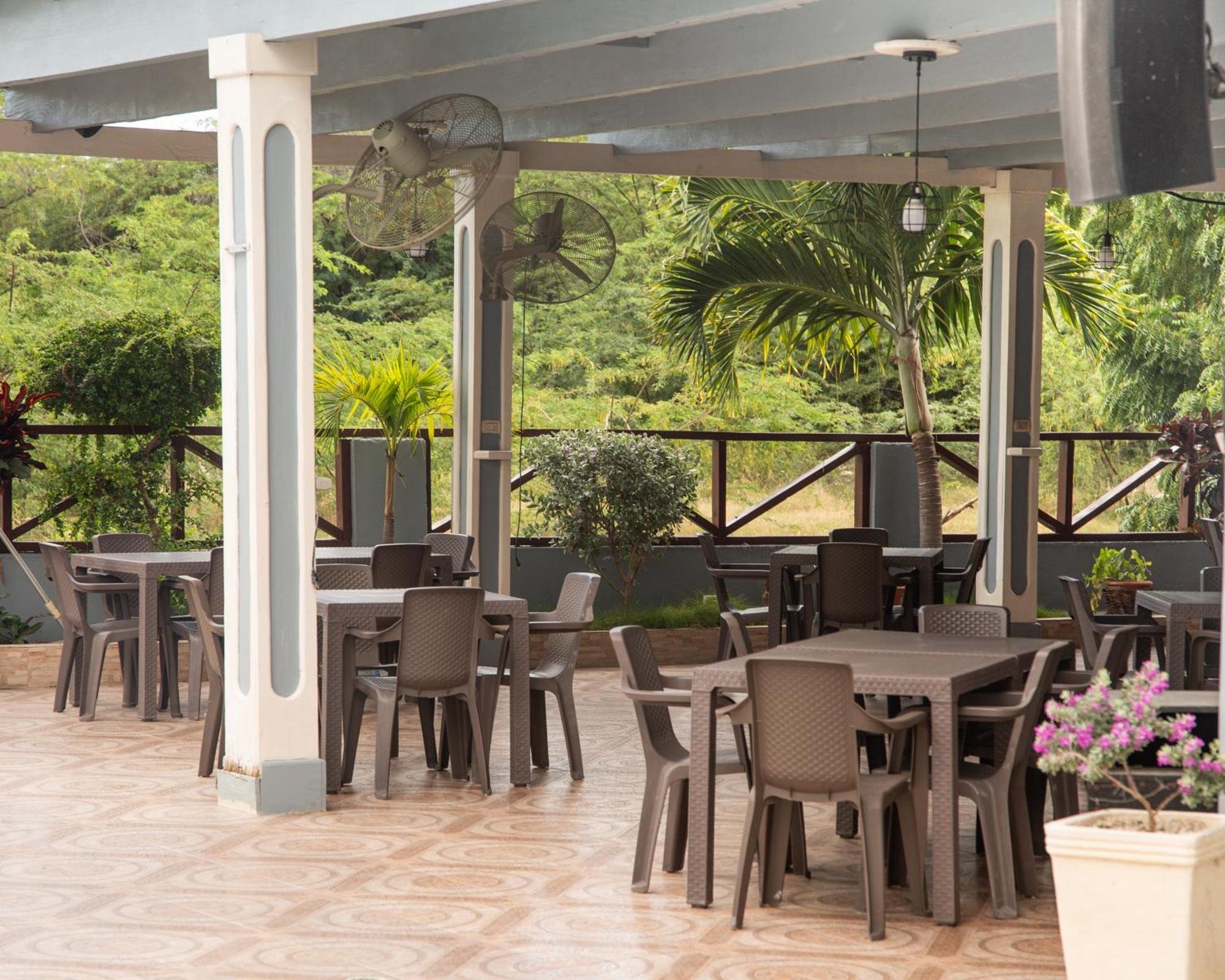 Hotel El Barco Compostela de Azua Dış mekan fotoğraf